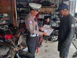 Sat Lantas Polres Badung Edukasi Safety Riding di Bengkel Motor
