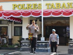 Kapolres Tabanan Tekankan Kesiapsiagaan dan Netralitas Personel Saat Apel Jam Pimpinan