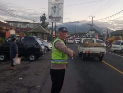 Polsek Baturiti Tingkatkan Keamanan Melalui Pelaksanaan Strong Point pagi