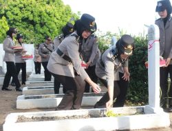Polwan Polres Nganjuk Ziarah ke TMP Yudha Pralaya Peringati Hari Jadi ke-77