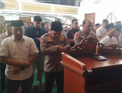Polda Jatim Gelar Sholat Ghoib untuk Almarhum Driver Ojol Affan Kurniawan