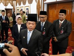 Lantik Direksi Baru Bank Jambi, Gubernur Al Haris Tekankan Profesionalisme dan Inovasi