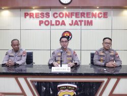 Puluhan Personel Polri Terluka Saat Amankan Aksi Anarkis di Jawa Timur 18 Diantaranya