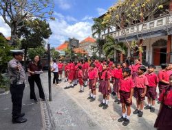 Ceria dan Edukatif, Sat Lantas Polres Badung Kunjungi SDN 1 Buduk dalam Program Goes to School