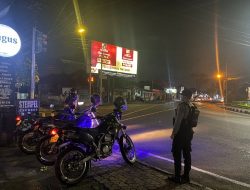 Satuan Samapta Turunkan Unit Raimas, Patroli Biru Terangi Simpang Lukluk di Tengah Malam