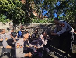 Polsek Pupuan Melaksanakan Persembahyangan Bersama di Hari Raya Saraswati
