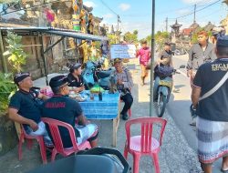 Polres Bangli Melaksanakan Sambang dan koordinasi kepada Pecalang dan Tokoh  Masyarakat Desa Adat Siulahan, Susut