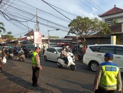 Polisi Hadir di Tengah Masyarakat, Gatur Pagi Lancarkan Aktivitas Warga