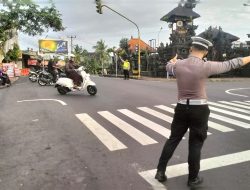 Tingkatkan visibilitas, Polsek Selemadeg gelar strong point pagi