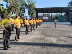 Kapolsek Blahbatuh Pimpin Olahraga Bersama, Menjaga Kekompakan Dan Kebugaran Personel